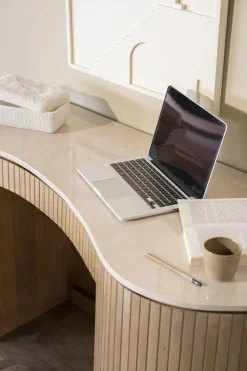 HUUS Bureaus*Bureau Kira