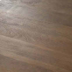 HUUS Eettafels*Ovale eettafel Tycho